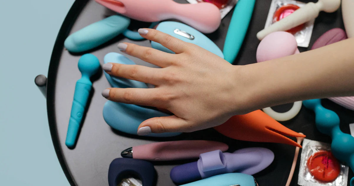 Sex Toys Dildos Butt Plugs Hand Table